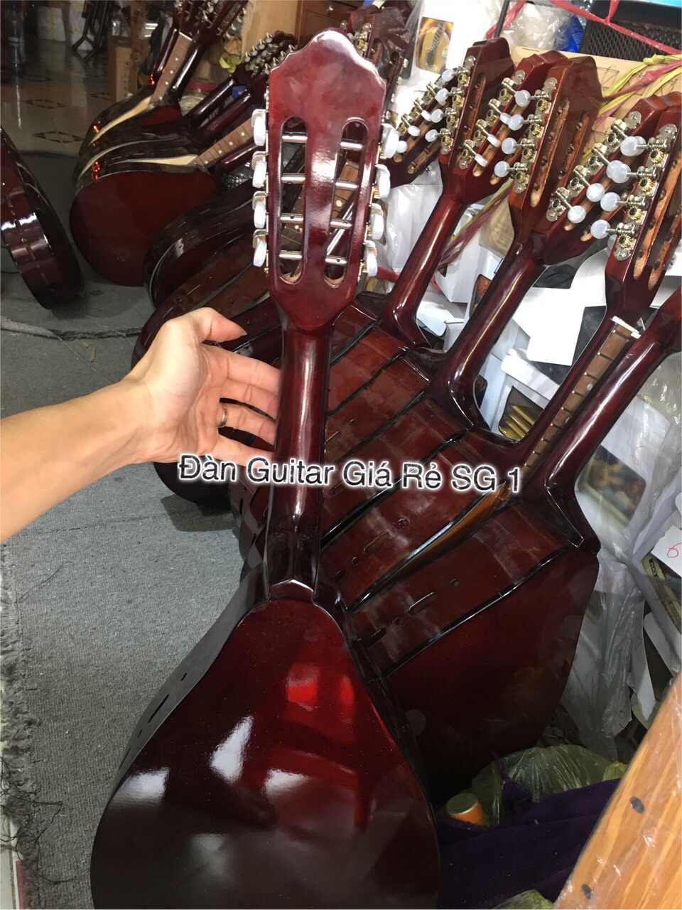 [HCM]Đàn Mandolin có đúp hông