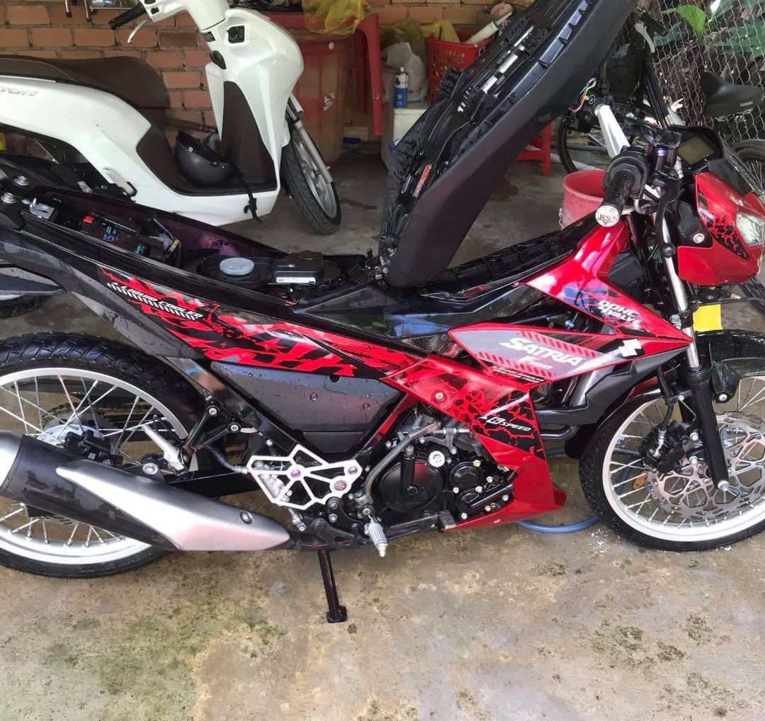 Tem Rời Suzuki Satria F150 Báo Đốm Dán Xe Đỏ Đen Bóng - Tem Chuẩn Hinh - Không Phai Màu