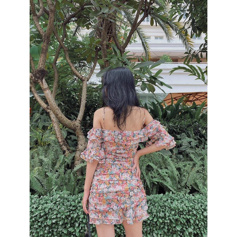 Đầm hai dây nhúng
