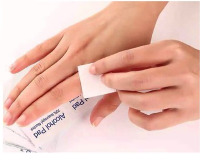 Bông tẩm cồn Alcohol Pads 100 miếng - Nam Sơn Saigon
