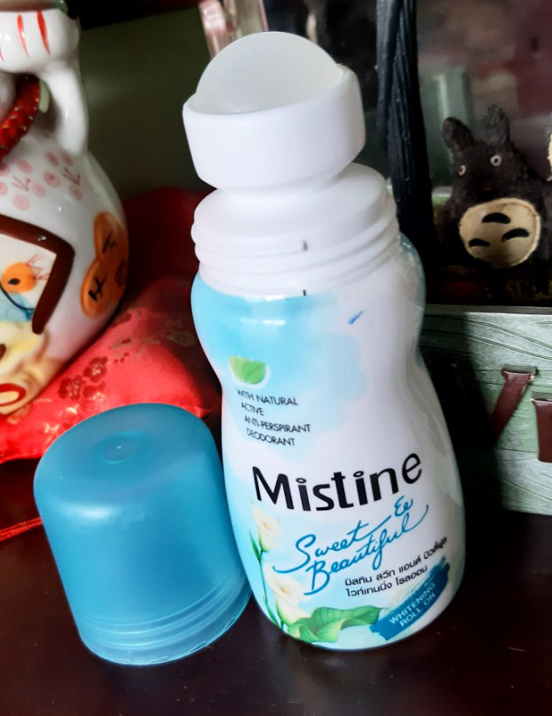 Lăn Khử Mùi MISTINE SWEETINE WHITENING ROLL ON 35 ML
