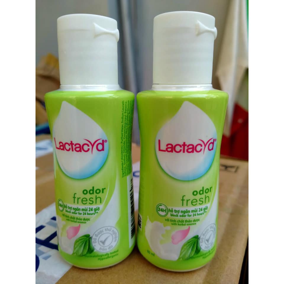 Dung dịch vệ sinh phụ nữ Lactacyd lá trầu (Chai 60ml)