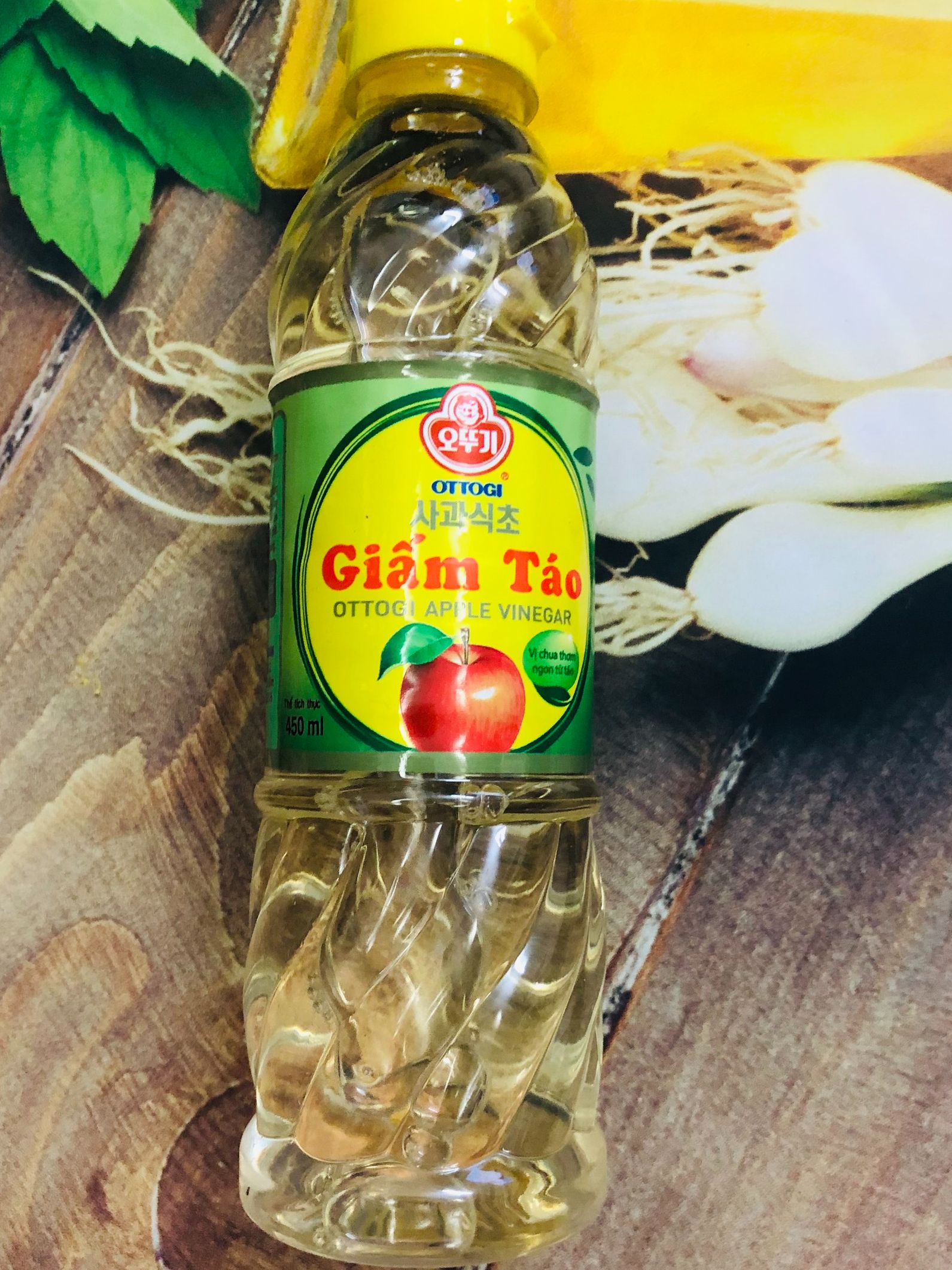 Giấm táo lên men Ottogi 450ml