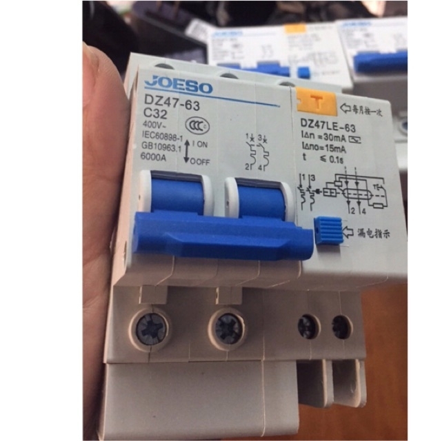 Aptomat chống giật 2pha dz47-63