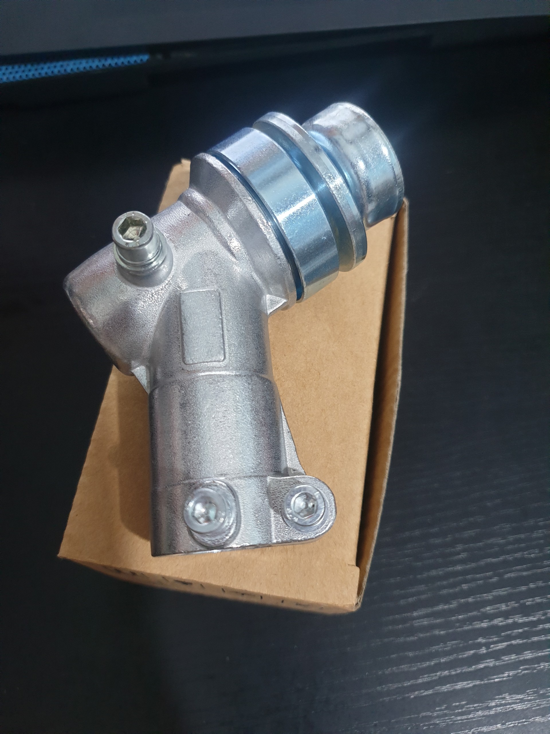 [HCM]Đầu bò ( dao) phi 24mm - 13 khía rãnh máy cắt cỏ.  XÁC NHỎ