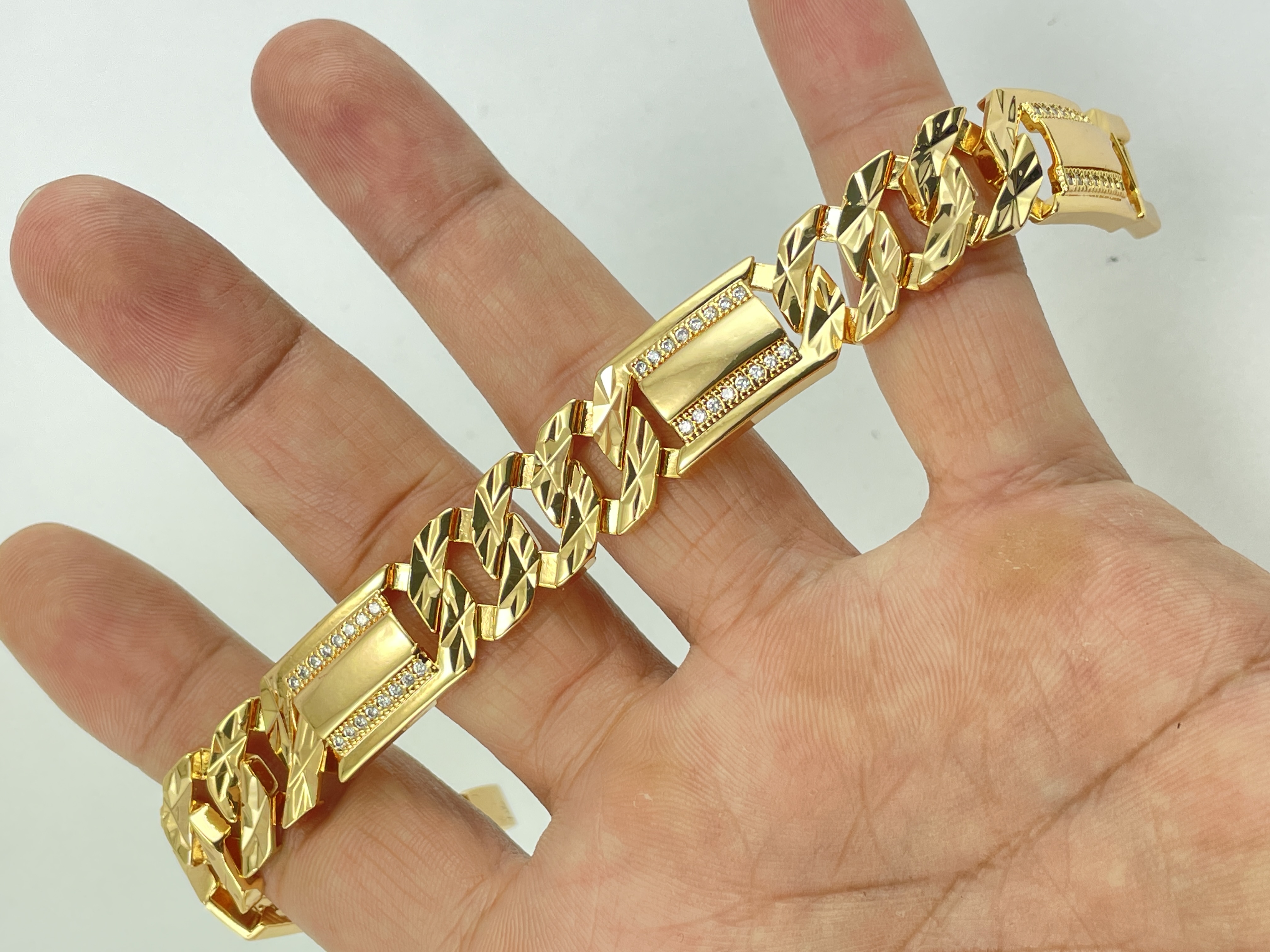 [HCM]LẮC TAY NAM NỮ MẠ VÀNG 18K SÁNG BÓNG