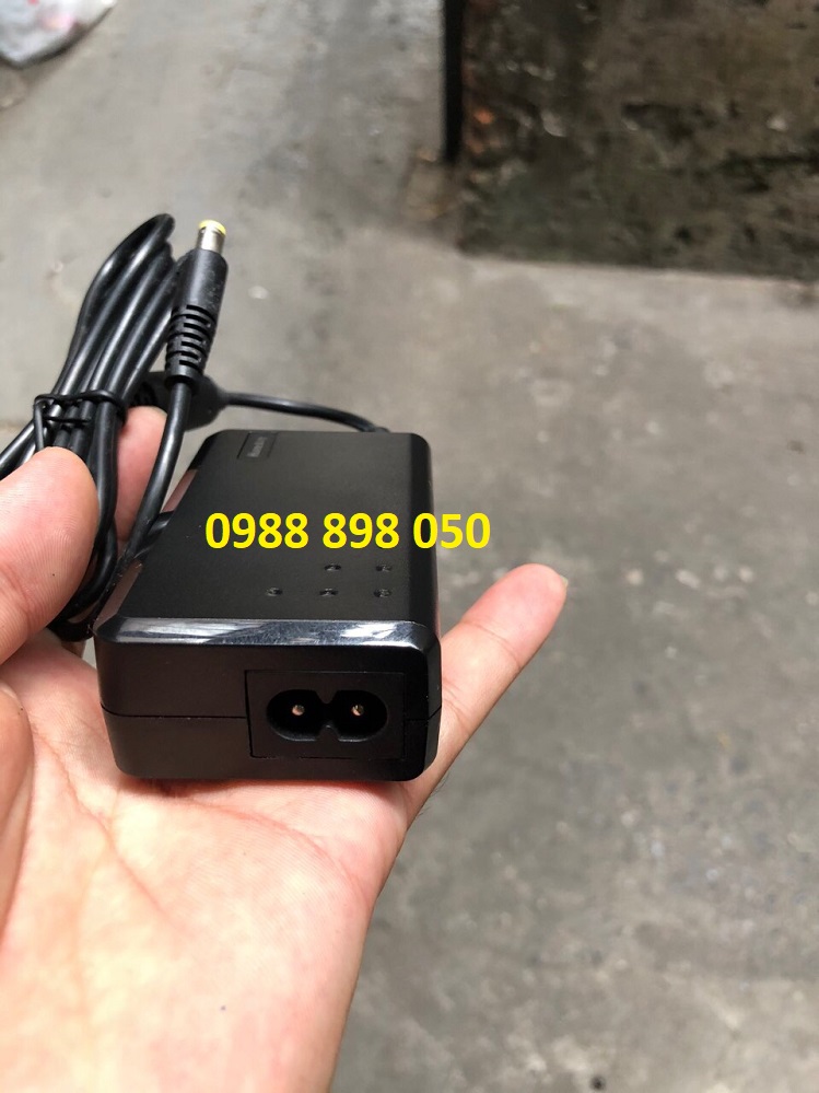 Adapter DC 8v 2a huntkey
