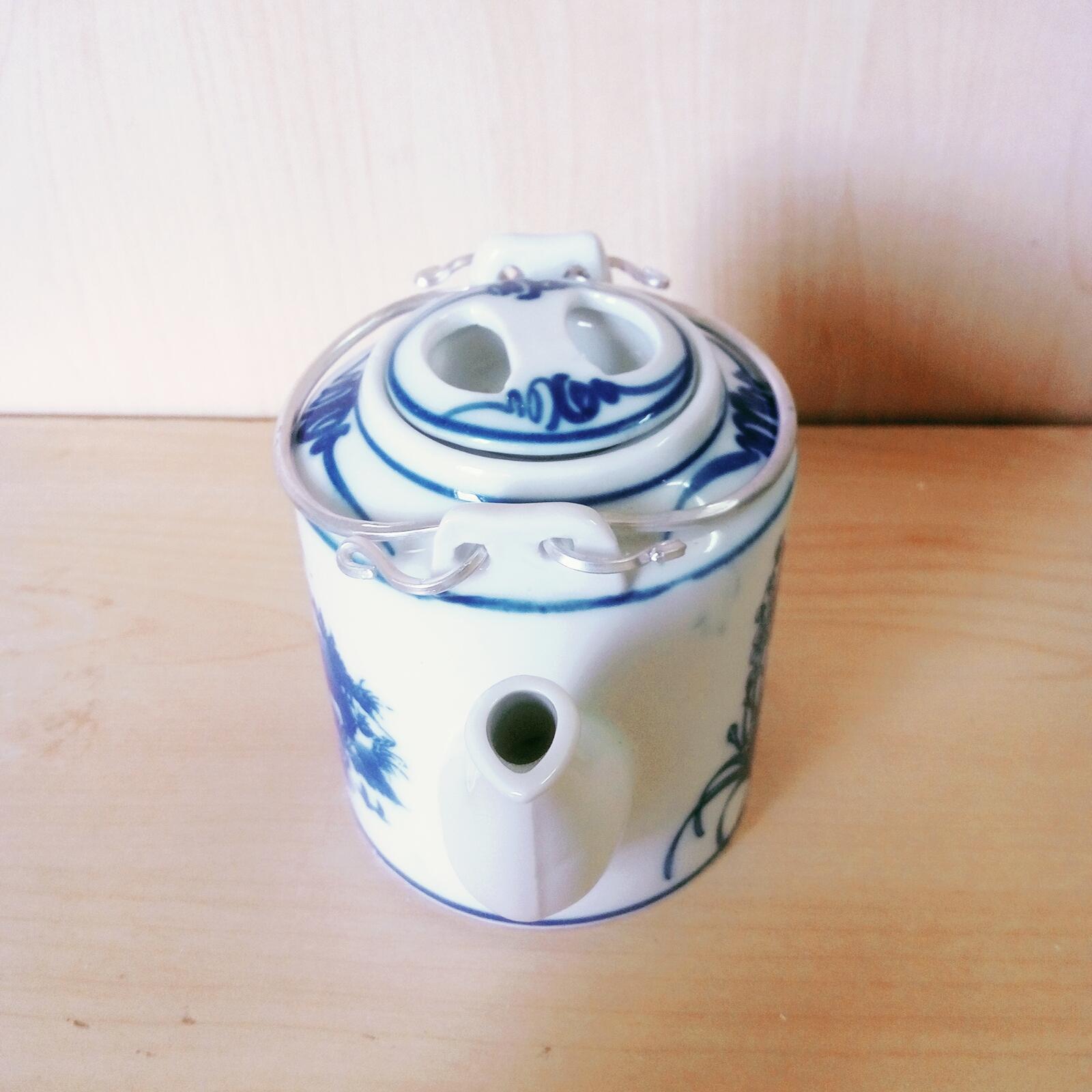 Bộ dành và tích hãm chè xanh loại 0,7 lít