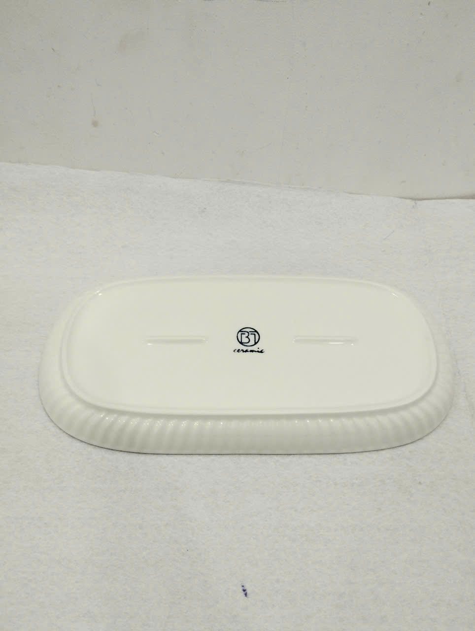 dĩa sứ sọc trắng viền hình oval 30 x 15cm
