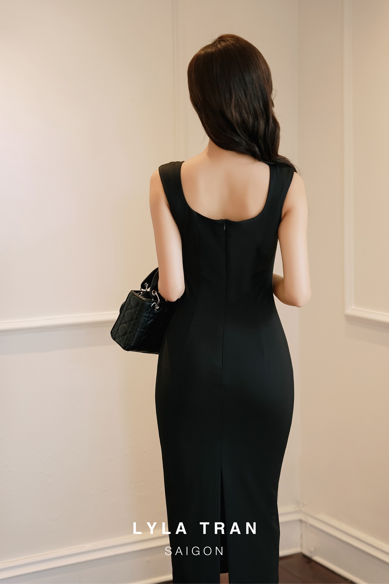 Đầm đen hai dây ôm body tôn dáng ( Basic Dress)