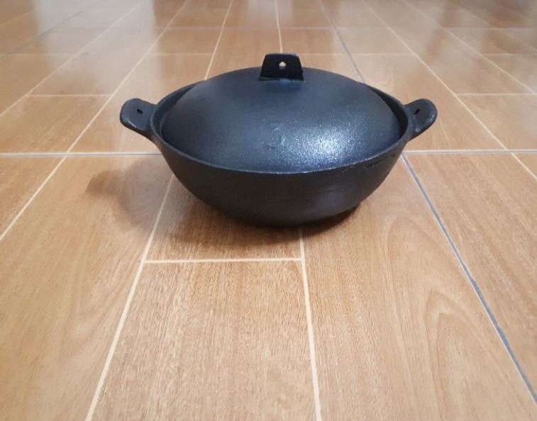 Nồi gang kho thịt cá, nấu cơm niêu 18cm ( số 3 )