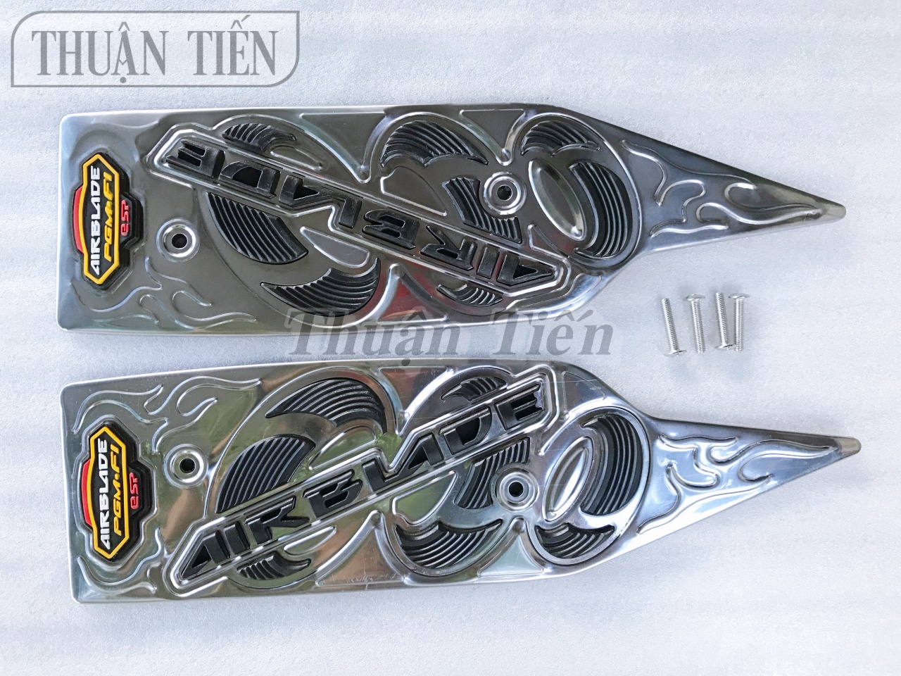 THẢM LÓT CHÂN AIR BLADE 2013 INOX, CÓ 2 MẪU CHO KHÁCH HÀNG LỰA CHỌN, HÀNG KHÔNG SÉT, KHÔNG TRƠN