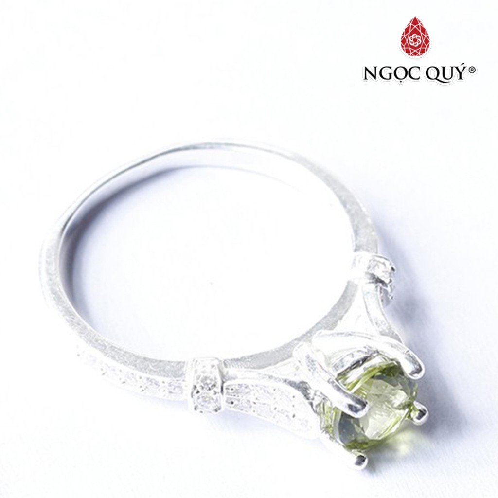 Nhẫn bạc đính peridot cao cấp - ngọc quý