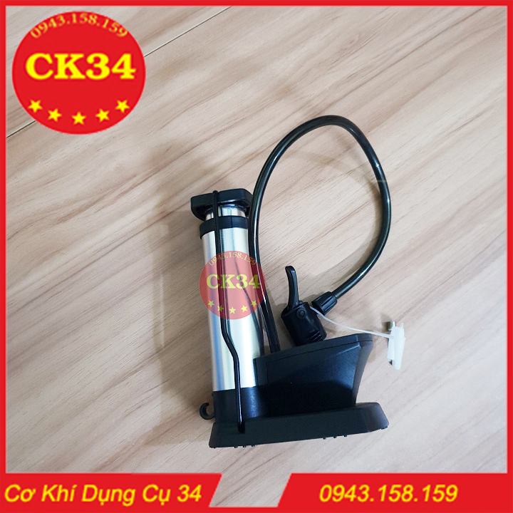 Dụng cụ bơm hơi đạp chân