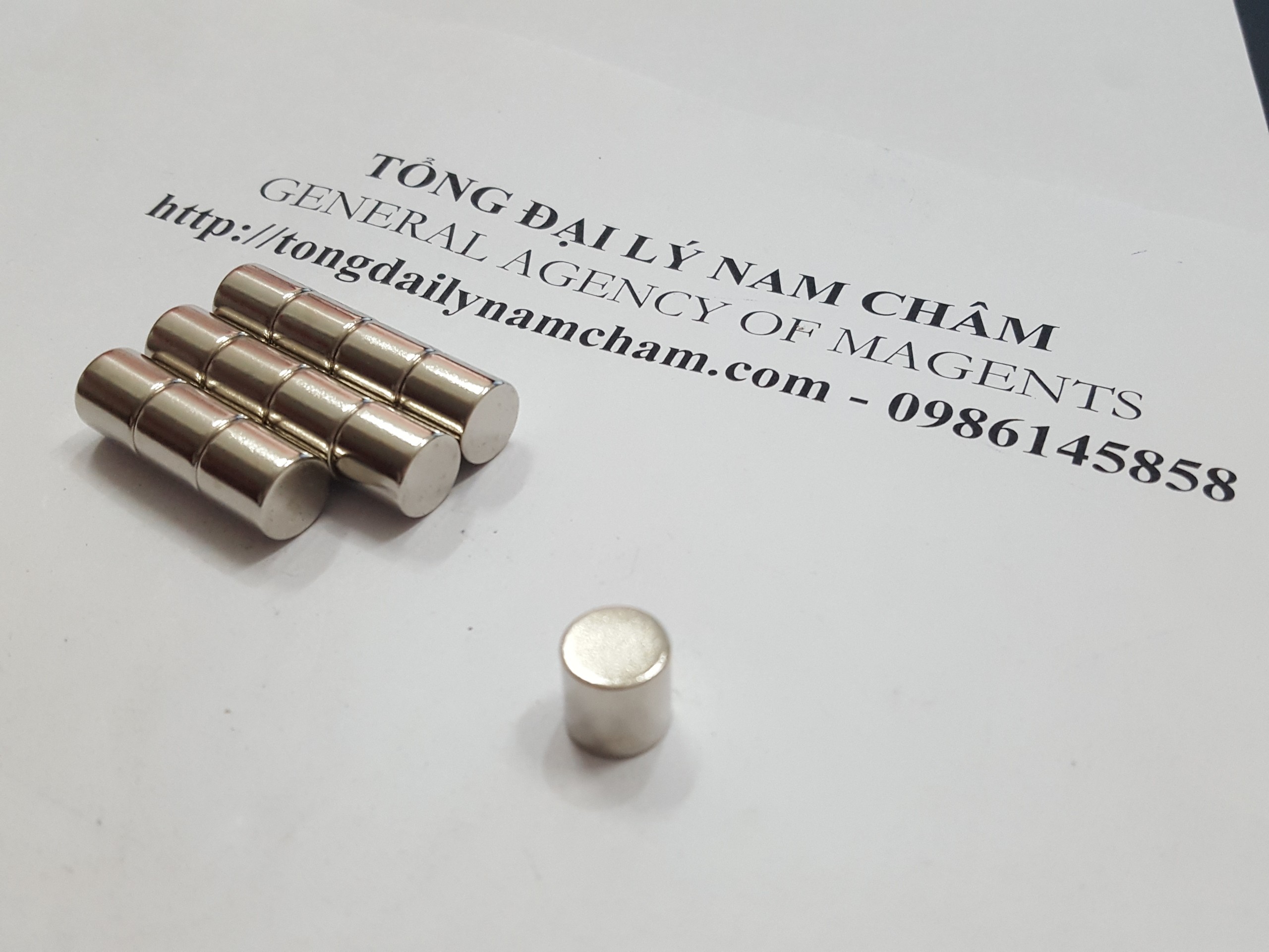 15 viên Nam châm trắng 10x10mm