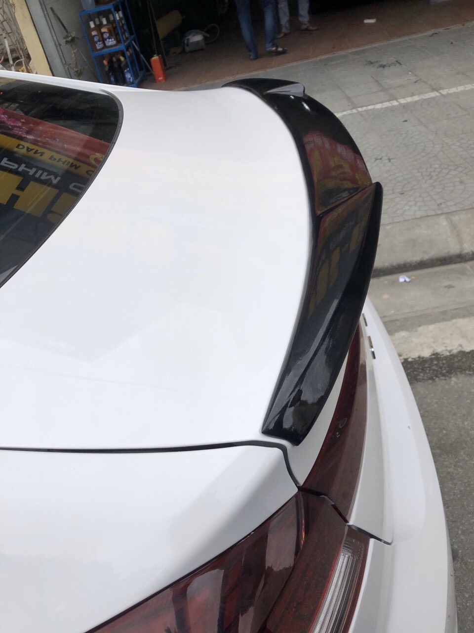 Đuôi gió liền cốp Hyundai Elantra 2019-2022