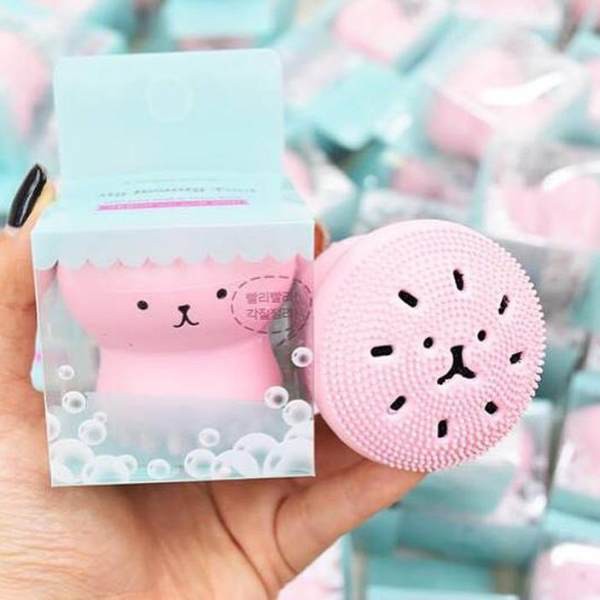 Mút Rửa Mặt Bạch Tuộc ETUDE HOUSE Chính Hãng ETUDE HOUSE Hàn Quốc Thiết kế vỏ đựng rất tiện lợi cho việc bảo quản, di chuyển cọ cũng như dựng cọ để hong khô.
