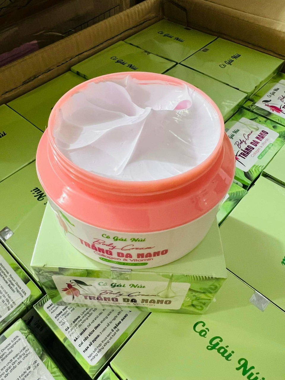 Kem Dưỡng Thể - Trắng Da (Cô Gái Núi )
