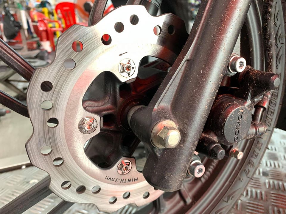 Bộ ốc đĩa Salaya inox (4 con - 8ly 2 phân) Vario 2017 , Vision, Sirius, Air Blade cũ Mã SP: 070585