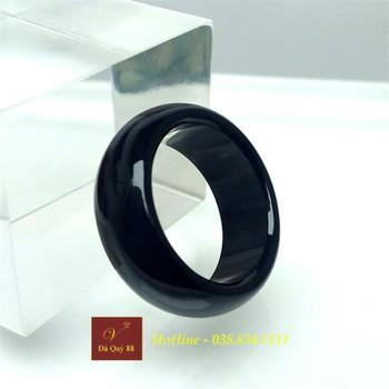 Nhẫn đá mã não đen loại A