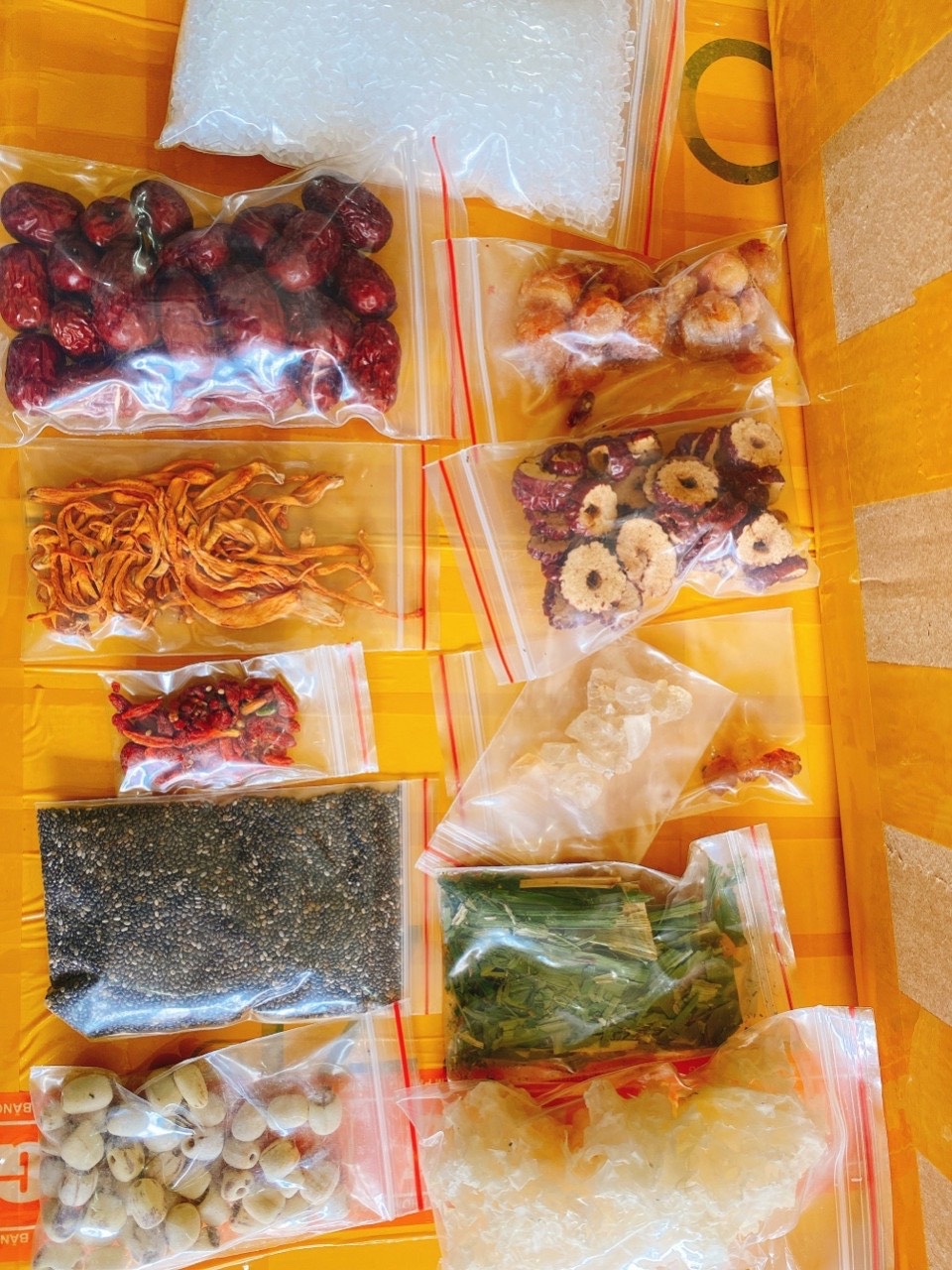 SET chè Nguyên Liệu Nấu Chè DƯỠNG NHAN (400gr) SAIGON FOOD