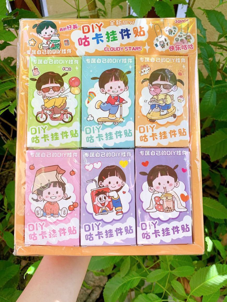 Set DIY tự làm móc khoá handmade tặng kèm sticker