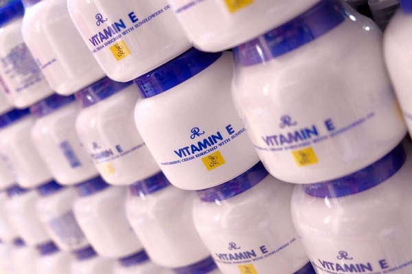 Kem Dưỡng Da Trắng Hồng Vitamin E