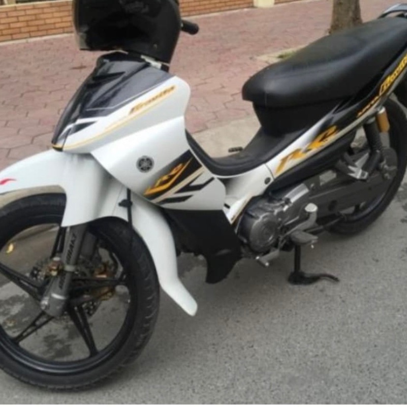 Tem xejupiter RC trắng đen