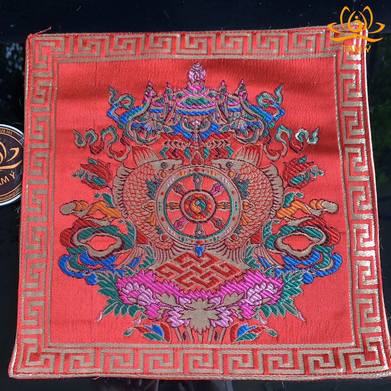 Khăn Vải Gấm Thêu Biểu Tượng Chày Kim Cang, Thập Tự Tại, Bát Kiết Tường, Ngọc Mani, Nút Thắt May Mắn