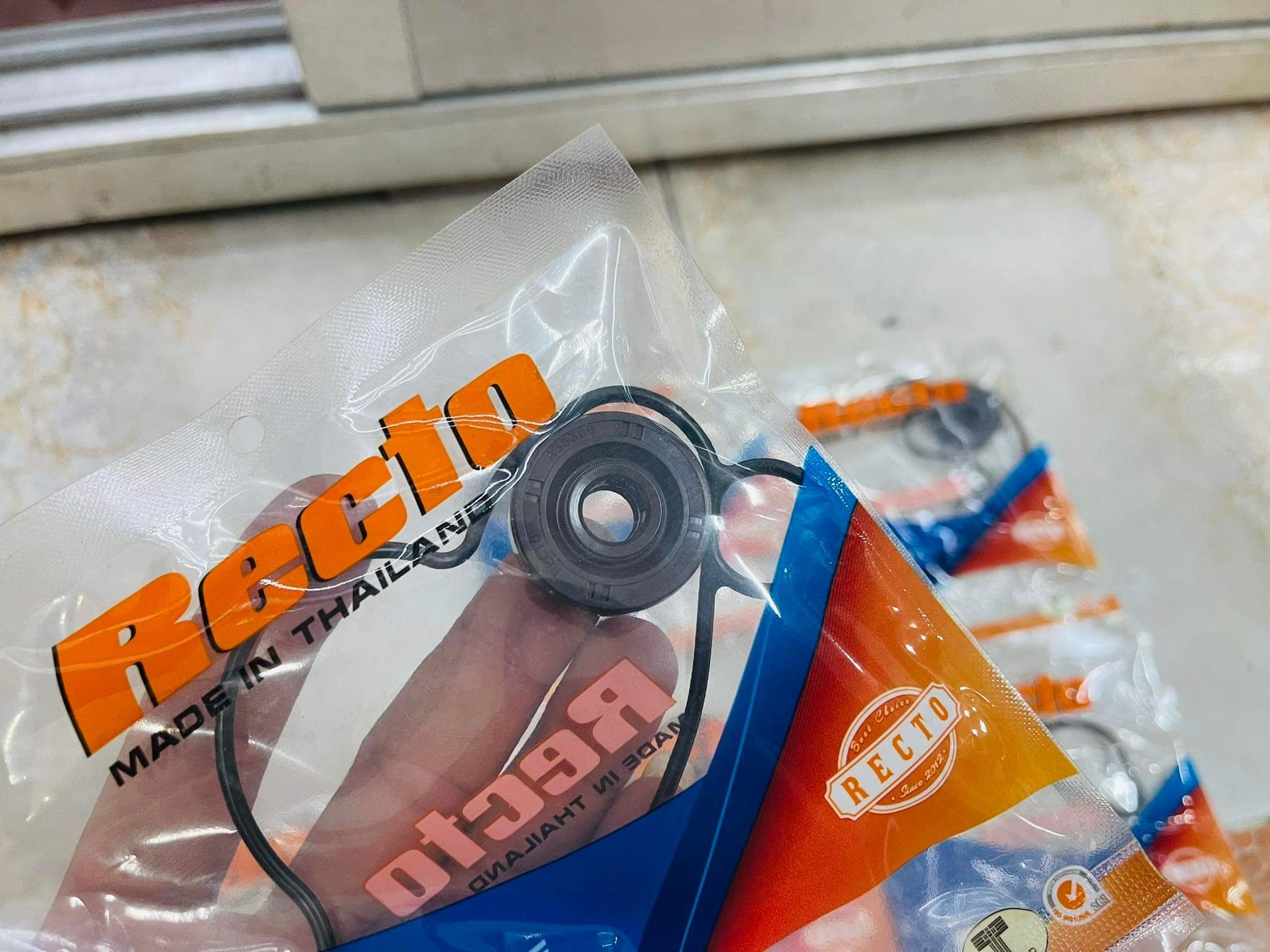 Phốt Bơm Nước Raider Fi / Satria Fi ( Hàng Chính Hãng Recto Thailand )