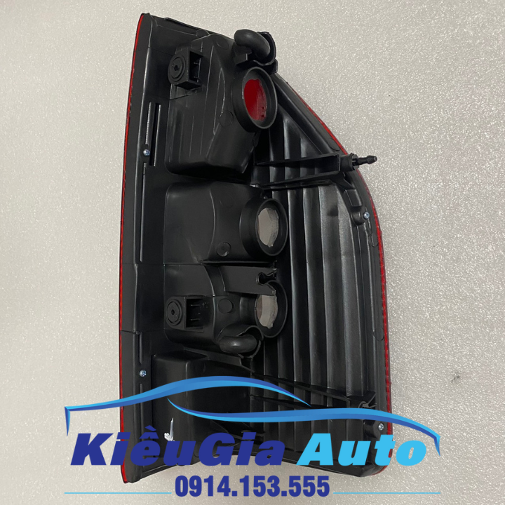 Đèn hậu (lái sau) Isuzu Dmax 2002-2007