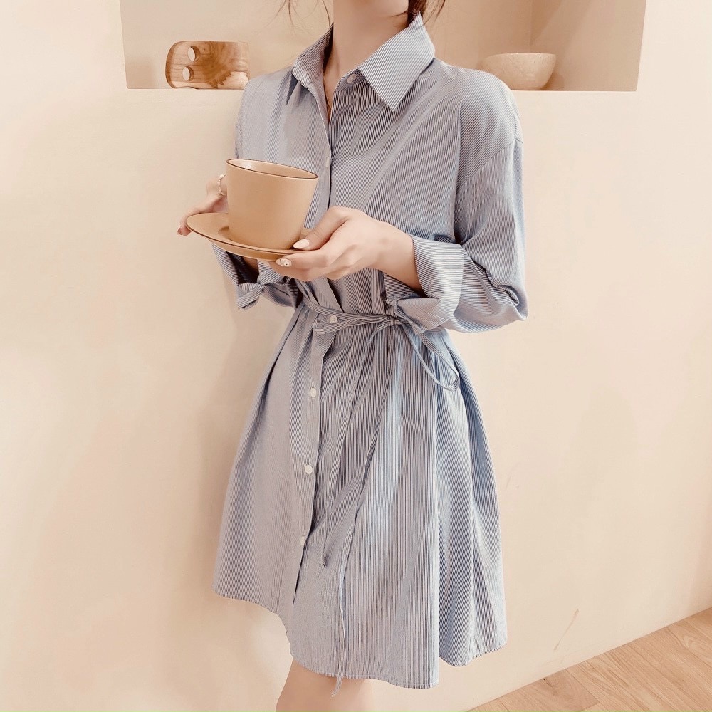 Đầm sơ mi xoè sọc đen