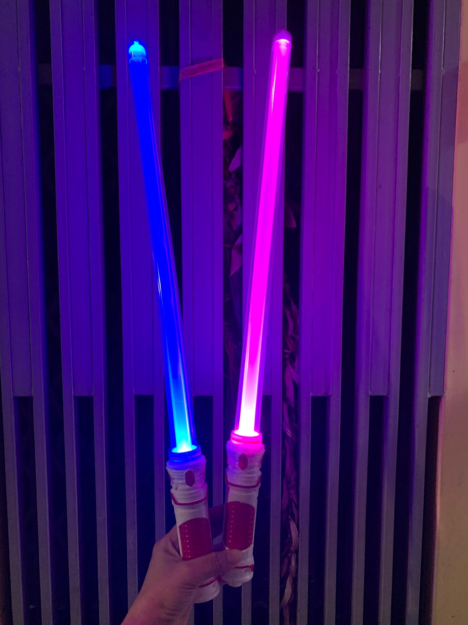 Set 2 kiếm đèn led phát sáng star wars có âm thanh