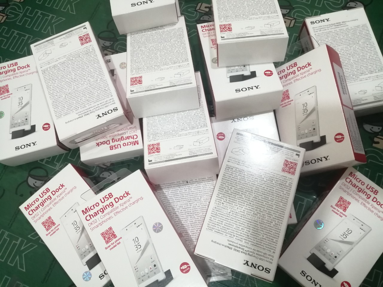 DOCK SẠC ĐIỆN THOẠI SONY MICRO USB - CHARGING DOCK DK52
