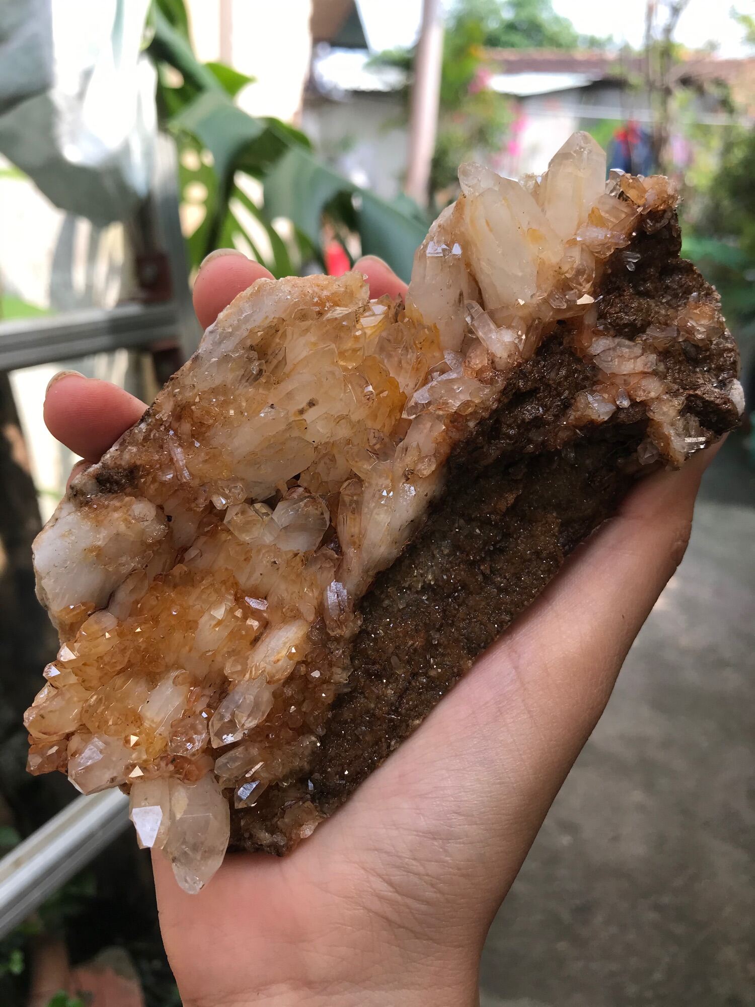 Mảng đá Thạch Anh vàng lắp lánh tự nhiên Ms73