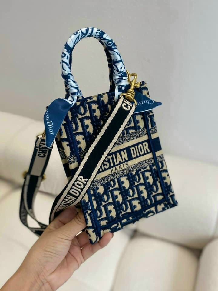 Túi Mini Dior Book Tote phone xanh dior oblique tranh thêu best quality