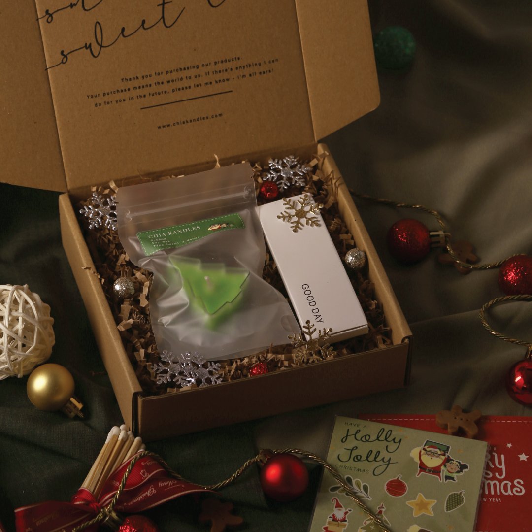 Nến Thơm Tealight Hình Cây Thông Noel Chia.kandles (0,58oz)