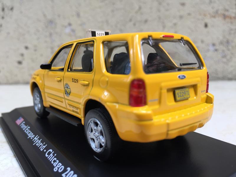 [HCM]Mô hình Xe ô tô FORD Escape 2005  1:43