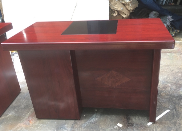 Bàn Giám Đốc 1m2 Liền Hộc