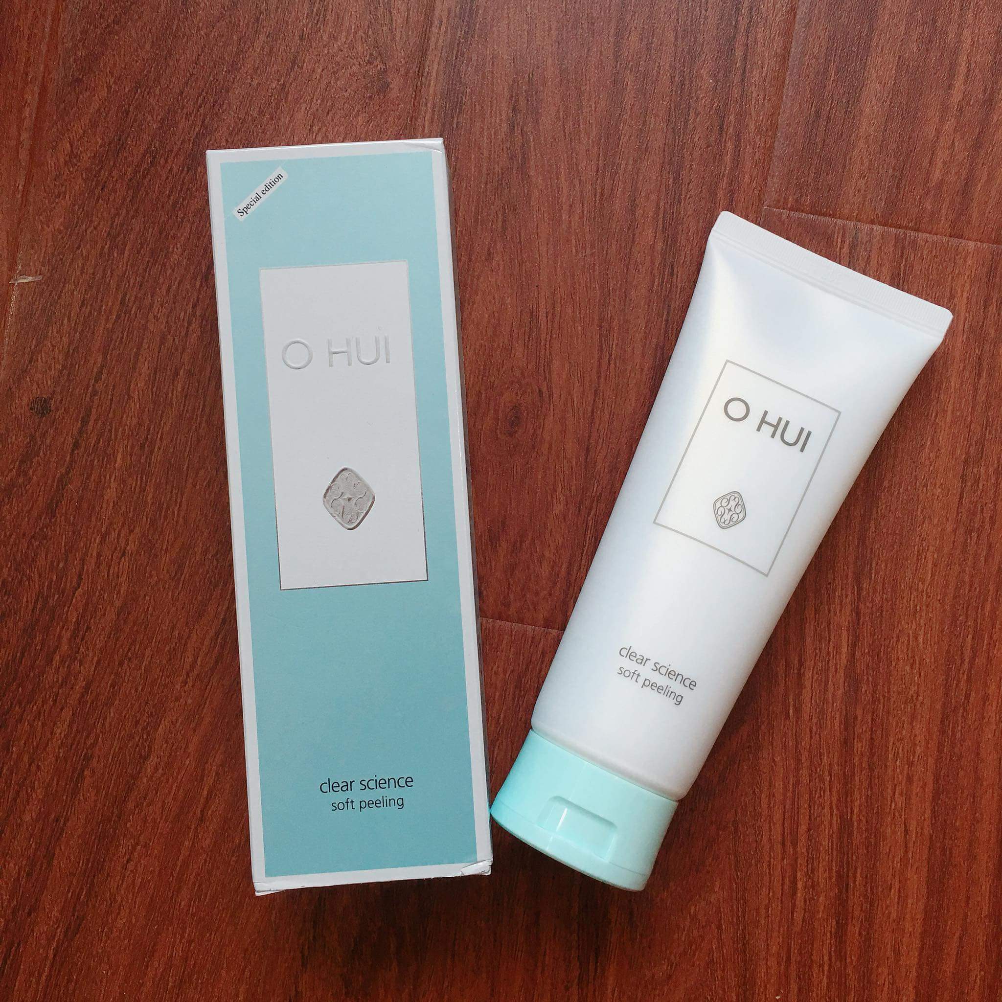[HCM]Tẩy tế bào chết ohui clear science soft peeling 100ml