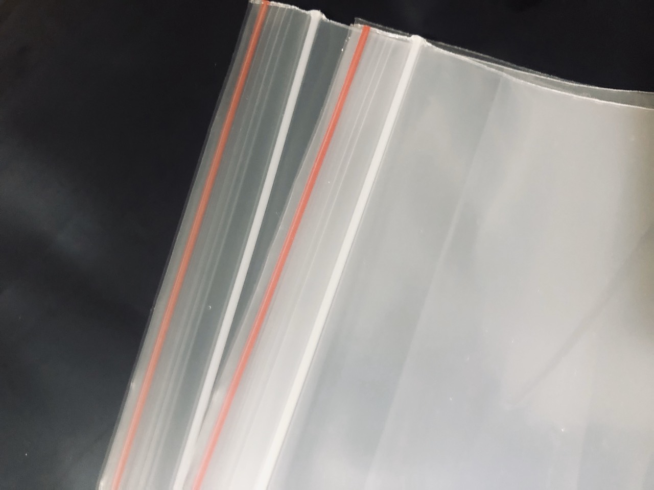 [HCM]1KG - SIZE 25X35 - TÚI ZIPPER VIỀN CHỈ ĐỎ