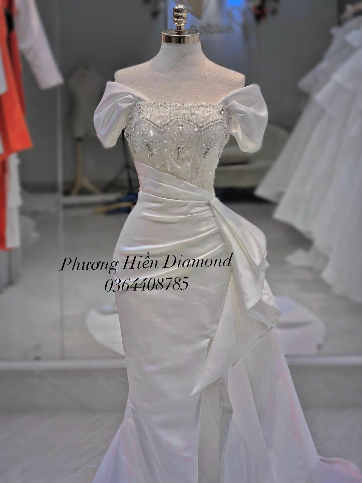 Váy cưới trơn cúp ngực xẻ tà (PDPN-L8) – M.O.T Bridal – For Love, For Life