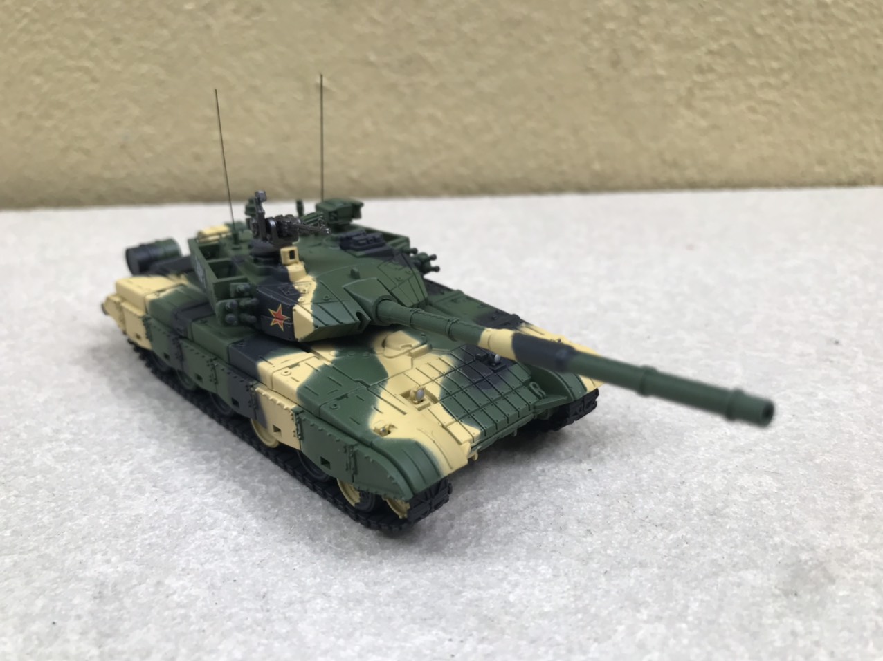 Mô hình Quân sự xe TANK T-99 1:72