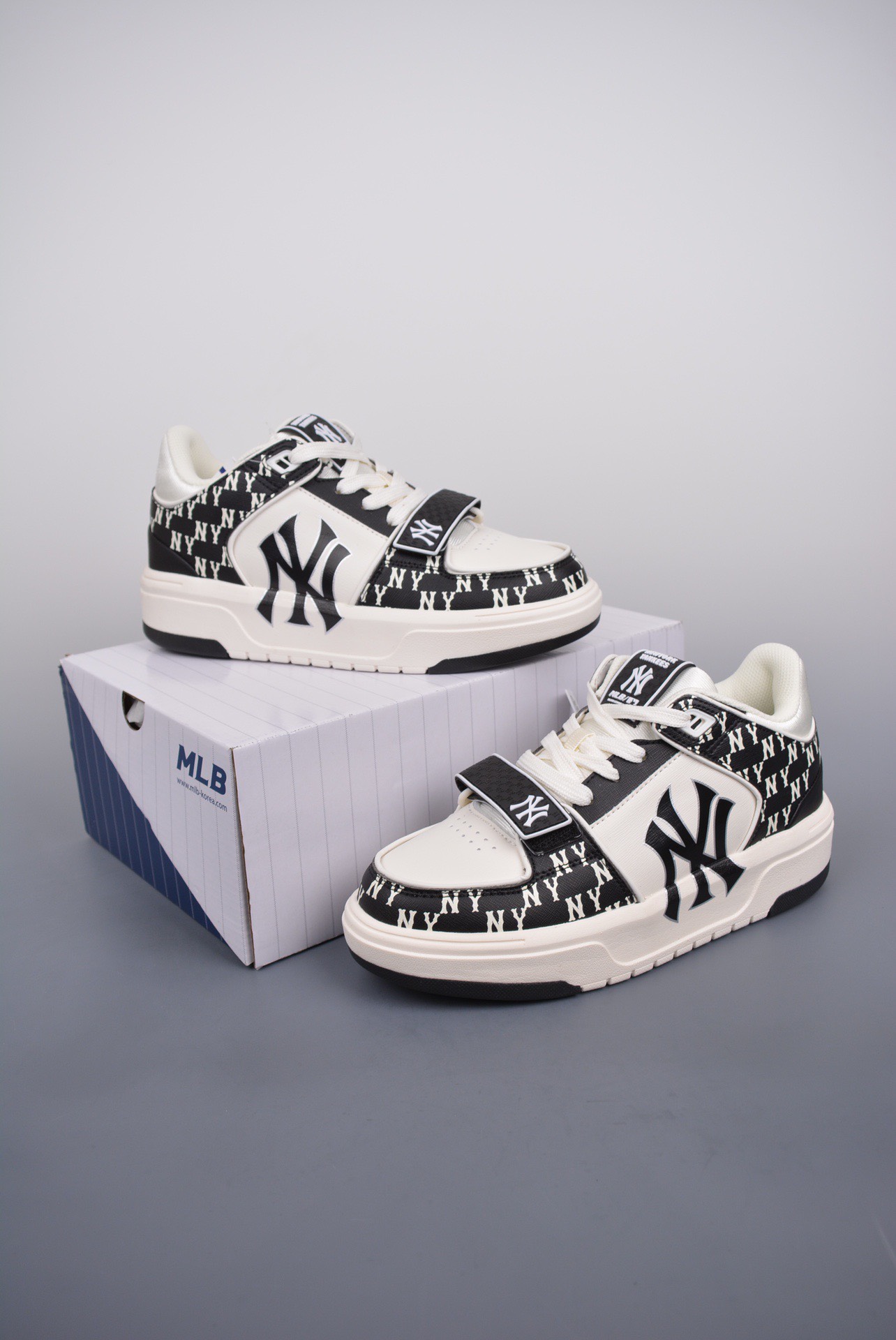 Giày Sneaker MLB Chunky Classic Heel Dia Monogram New York Yankees  3ASXAM82N50BGS Màu Trắng
