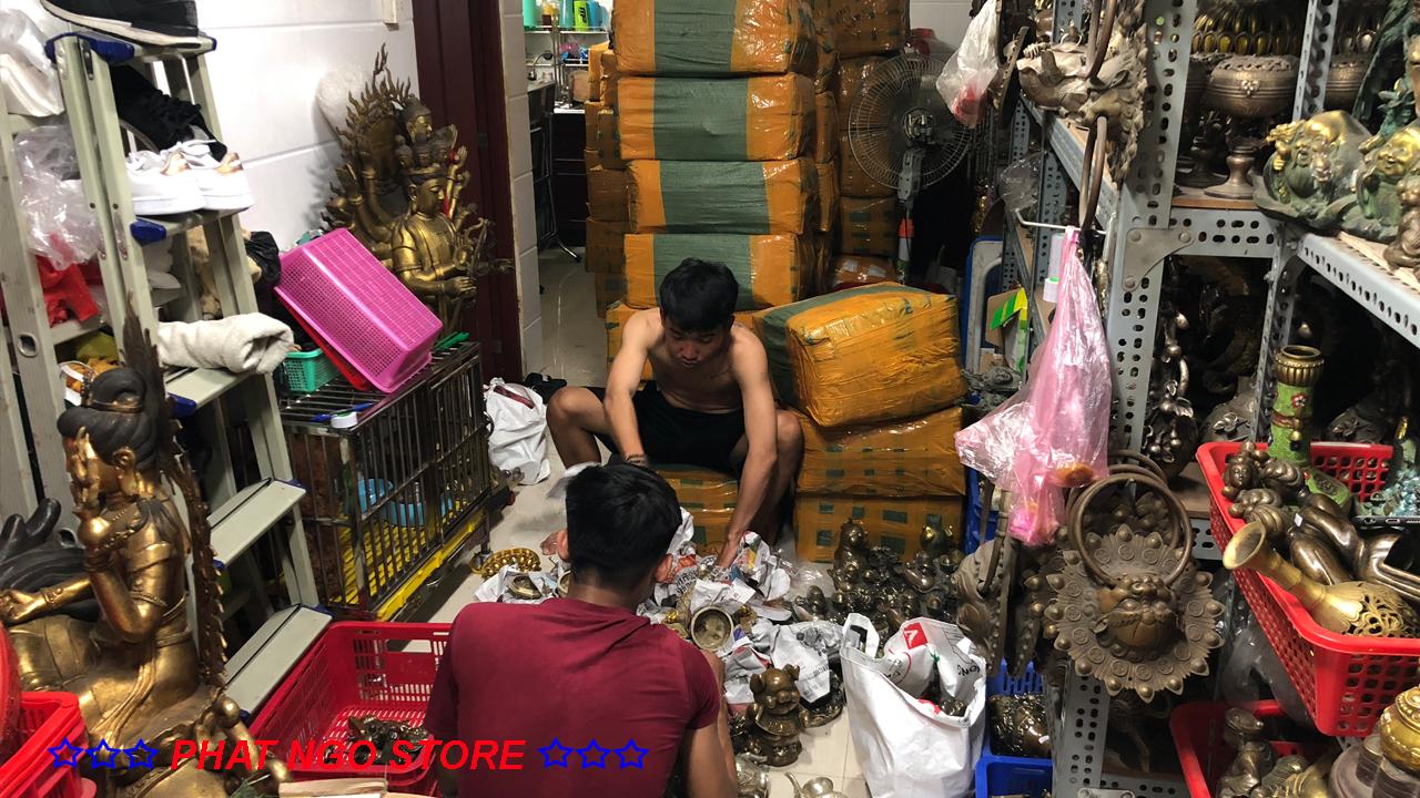 ĐỈNH XÔNG TRẦM - ĐỒNG THỜ CÚNG