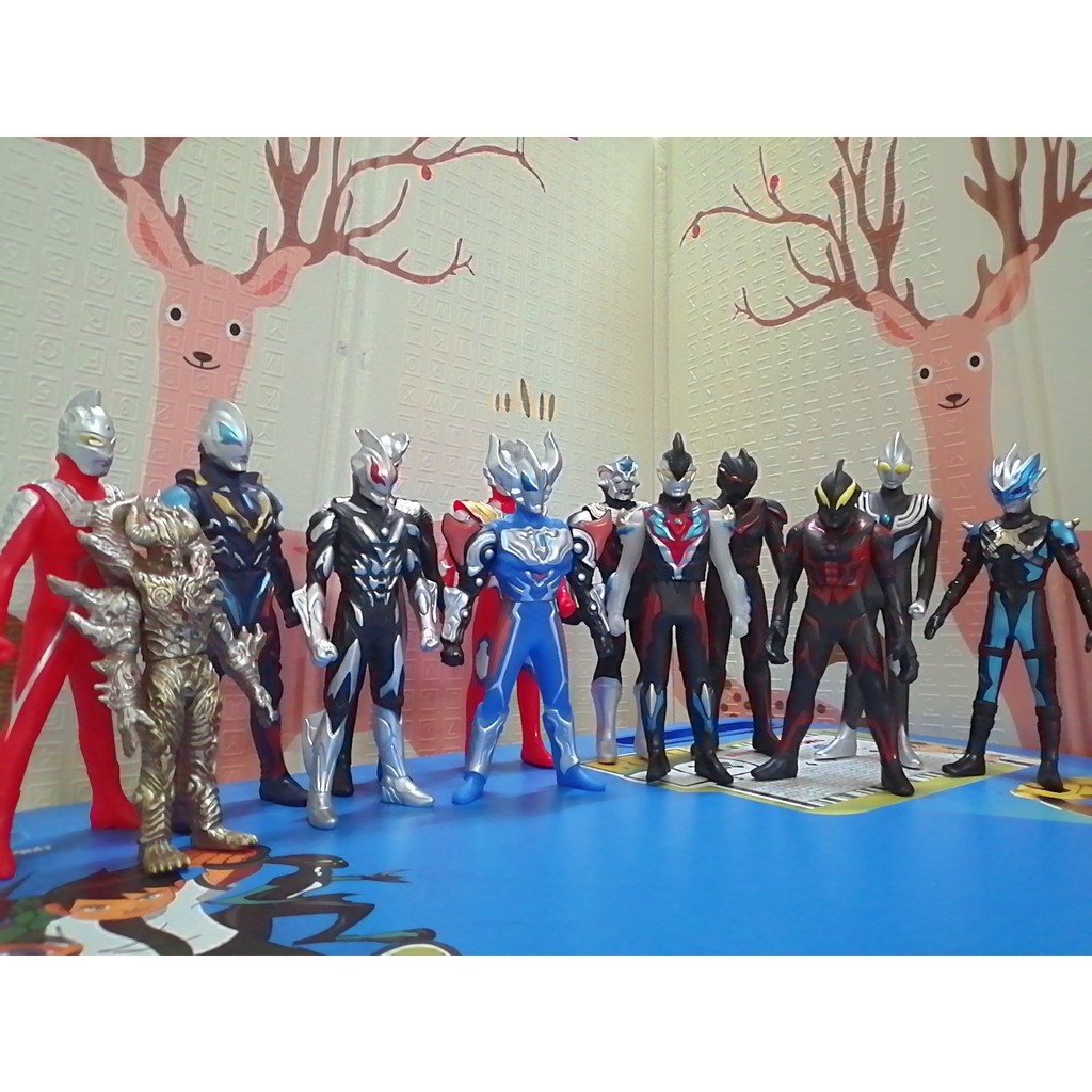 Mô hình Ultraman cao 23 cm ( phần 1 ) Siêu nhân điện quang