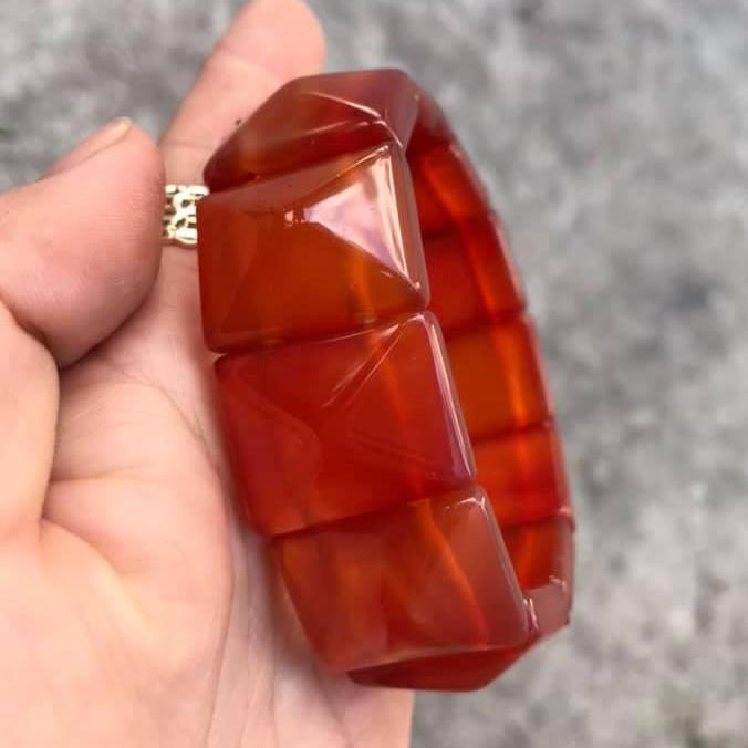 [HCM]VÒNG TAY  ĐÁ  MÃ NÃO ĐỎ BẢN DẸP CẮT GIÁC