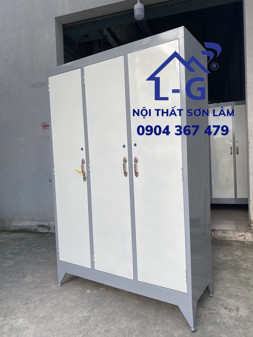 Tủ sắt sơn dầu 3 cánh to rộng rãi - mẫu tủ không gương