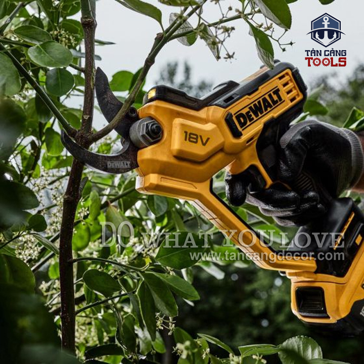 Máy Cắt Cành Dùng Pin DeWalt 18V DCMPP568N-XJ ( Thân Máy )