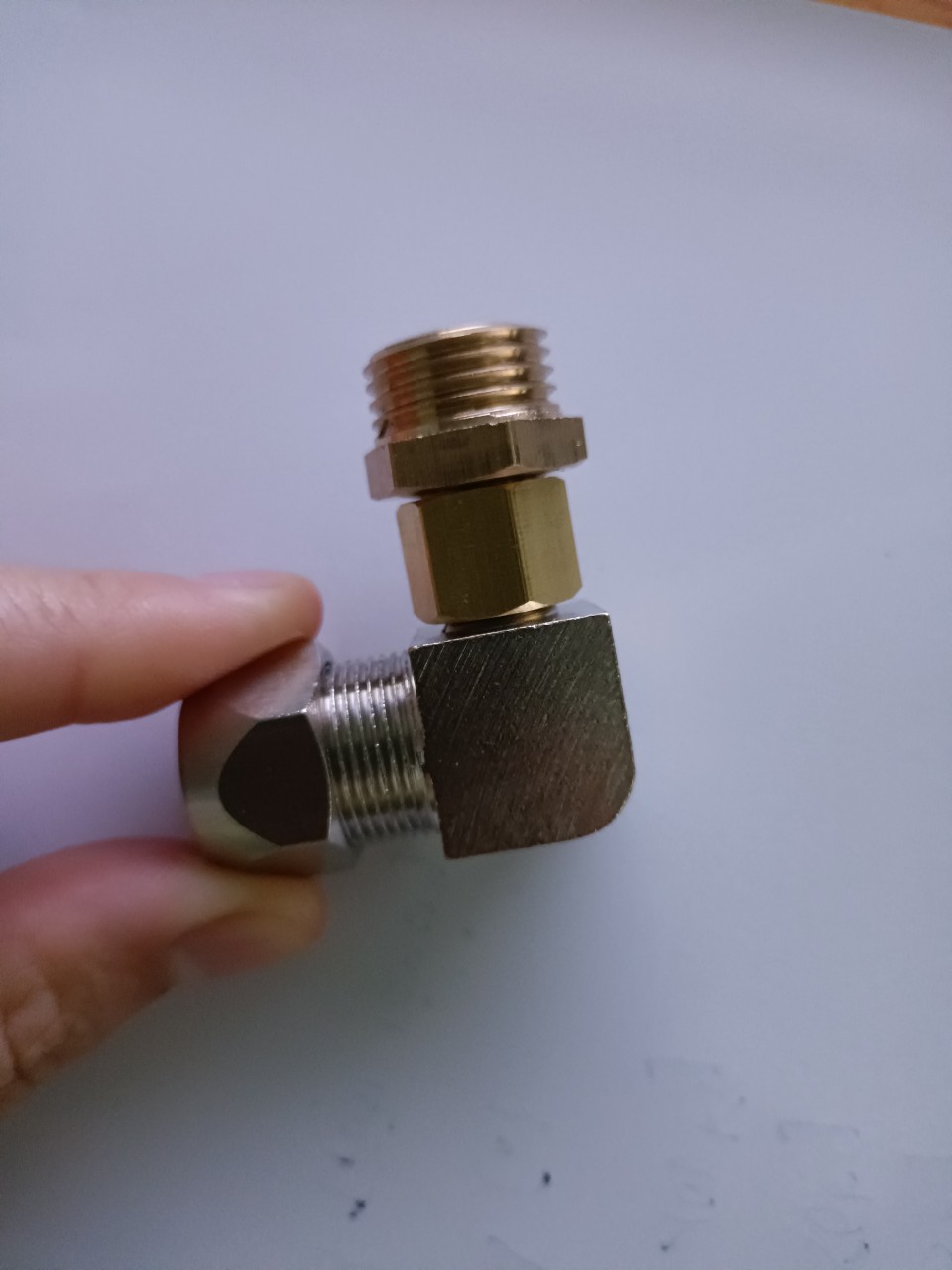 Co L nối van CC và Van TT
